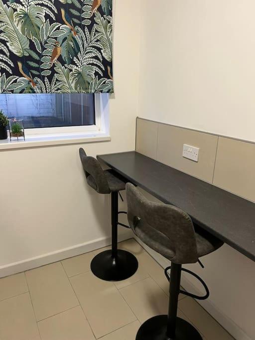 Apartment Affordable 3 Bedroom House, Sleeps 7, Ng8 Wollaton
